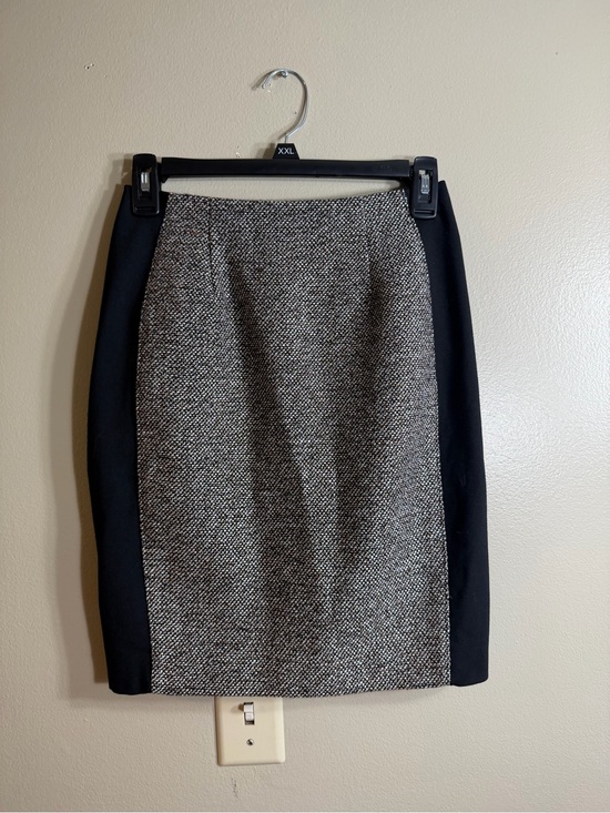 White House Black Market Dresses & Skirts - White House Black Market 0P Tweed Pencil Skirt Black Camel Petite